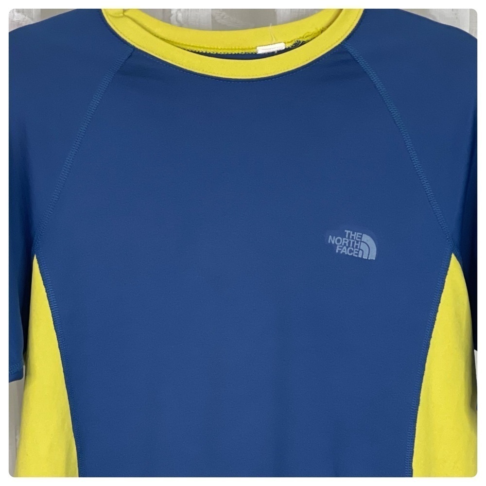 The North Face short Sleeve color block shirt L - Picture 3 of 6